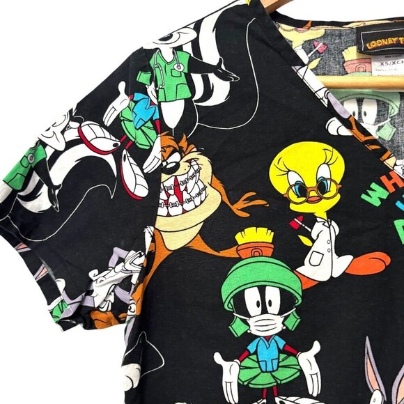 Looney Tunes Scrub Top Size XS Two Pocket Taz with Braces Tweety Sylvester - Picture 3 of 5